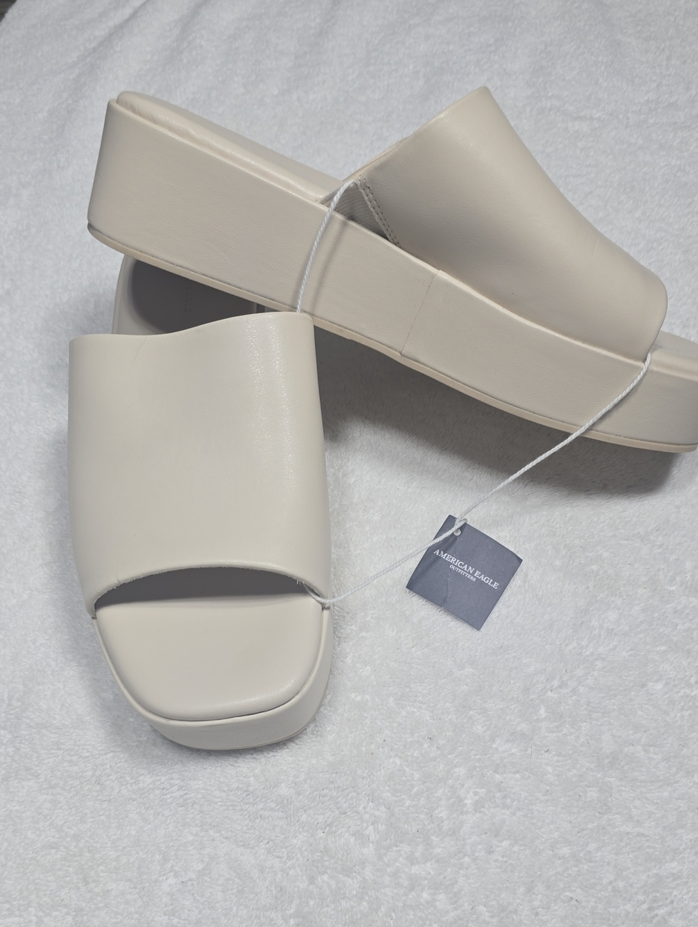 NWT American Eagle Slides